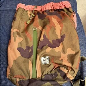 Herschel Supply Company  cameo backpack Red and White Striped Interior